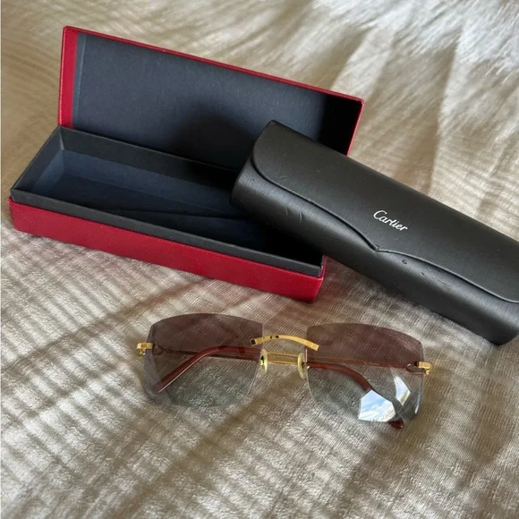 Cartier sunglasses - Picture 1 of 5